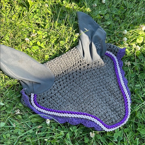 Gray and Purple Lacrosse Stick Head with Semi-Soft Mesh horse bonnet - Picture 2 of 4